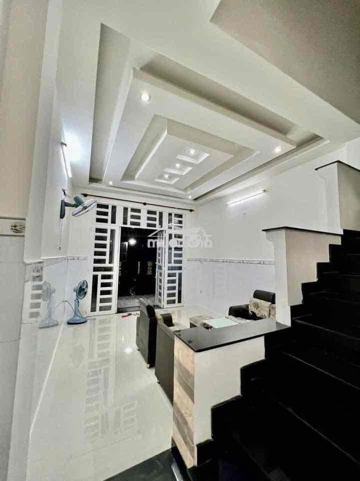 Cho thuê nhà thạnh xuân 25 dt 4,5x14m 2 phòng ngủ 2wc