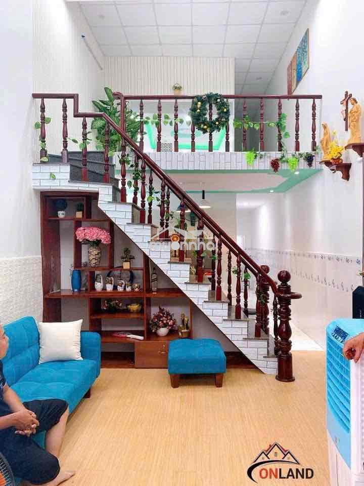 Cho thuê nhà 1 trệt 1 lầu "đầy đủ nội thất" .vi trí : ngay cầu hoá