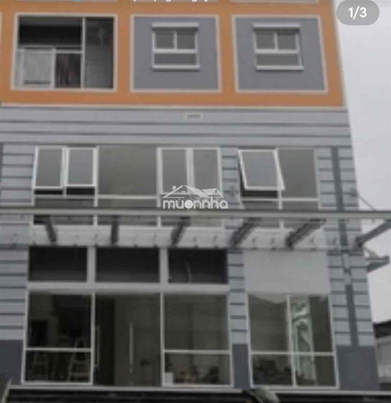 Cho nguyên căn shophouse 180 m ,2 mặt tiền .