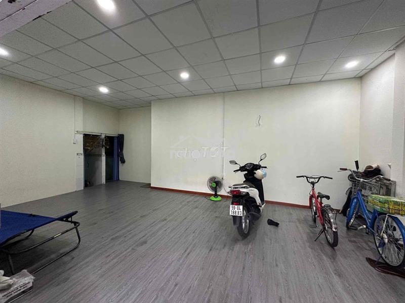 ( 10 tr )cho thuê mặt bằng kinh doanh — gần lê văn việt - quận 9 c