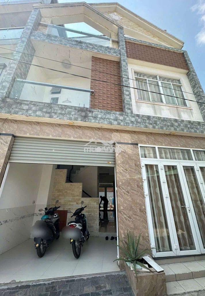 3 phòng 8 x 14m lý chiêu hoàng