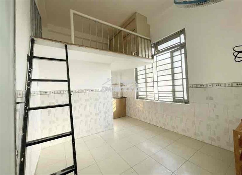 Tìm nữ ở ghép do bạn mình sắp chuyển về quê