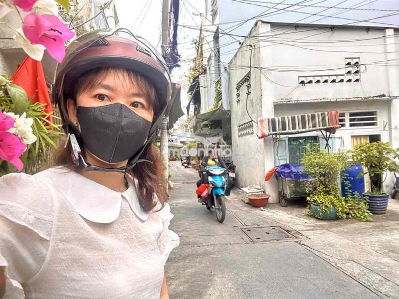 Nhà xe hơi đậu cửa, ngang 3.7,đ.tôn thất thuyết chỉ 5.2t.