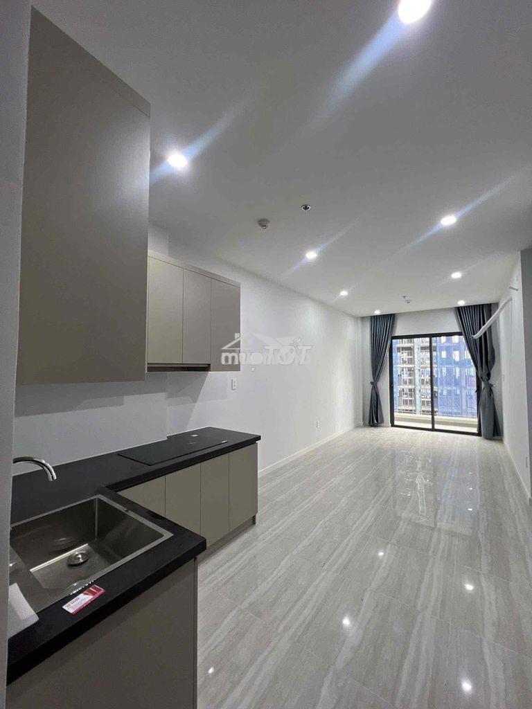 Tìm 2 bạn nữ ở phòng thường tại bcons city