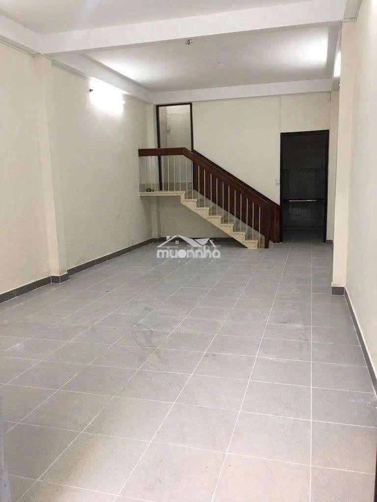 Cho thuê nhà mới, rộng rãi - trệt 1 lầu, hxh, cmt8 p11 quận 3