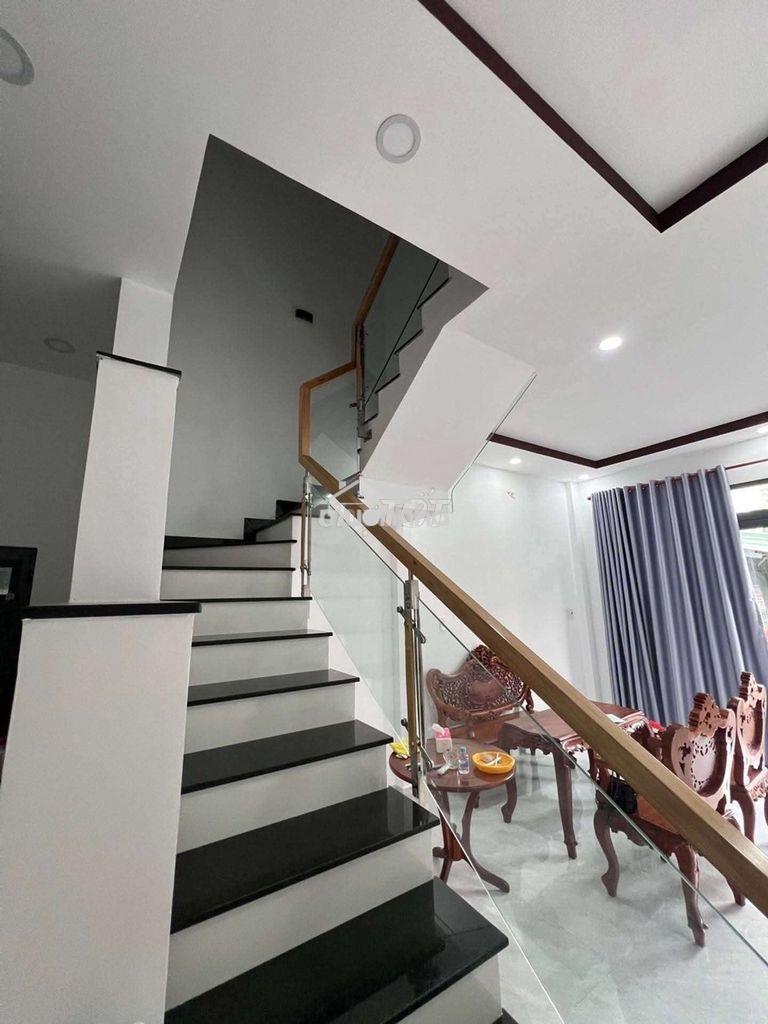 Chỉ 3,5 tỷ - nhà mới 2 tầng – hẻm ô tô rộng - ngay cầu bình lợi - 4