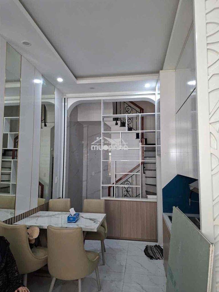 Nhà bán khu chợ thiếc 1 trệt 2 lầu sân thuợg nhà đẹp ở liền - 3