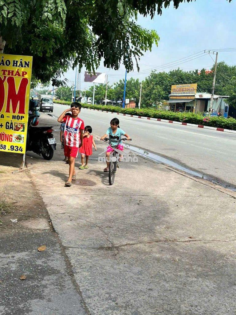 Bán nhà đẹp 1 trêt,1 lầu, trung tâm thành phố mới, tuyến metro, x thị - 2