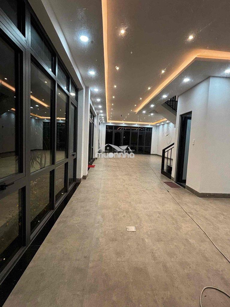 Mặt bằng sân vườn rộng, đẹp, vừa xây mới - 4