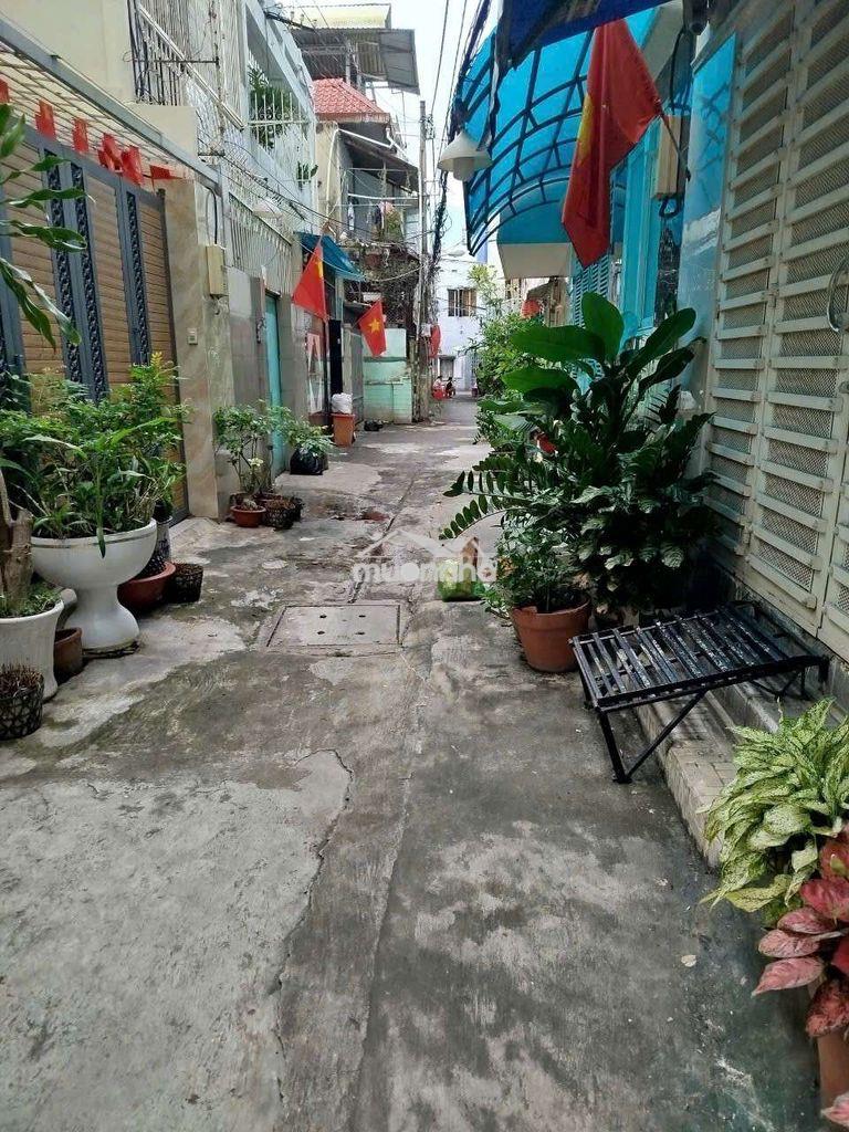 Cho thuê phòng trọ giá tốt cho nữ, 20m2,q3