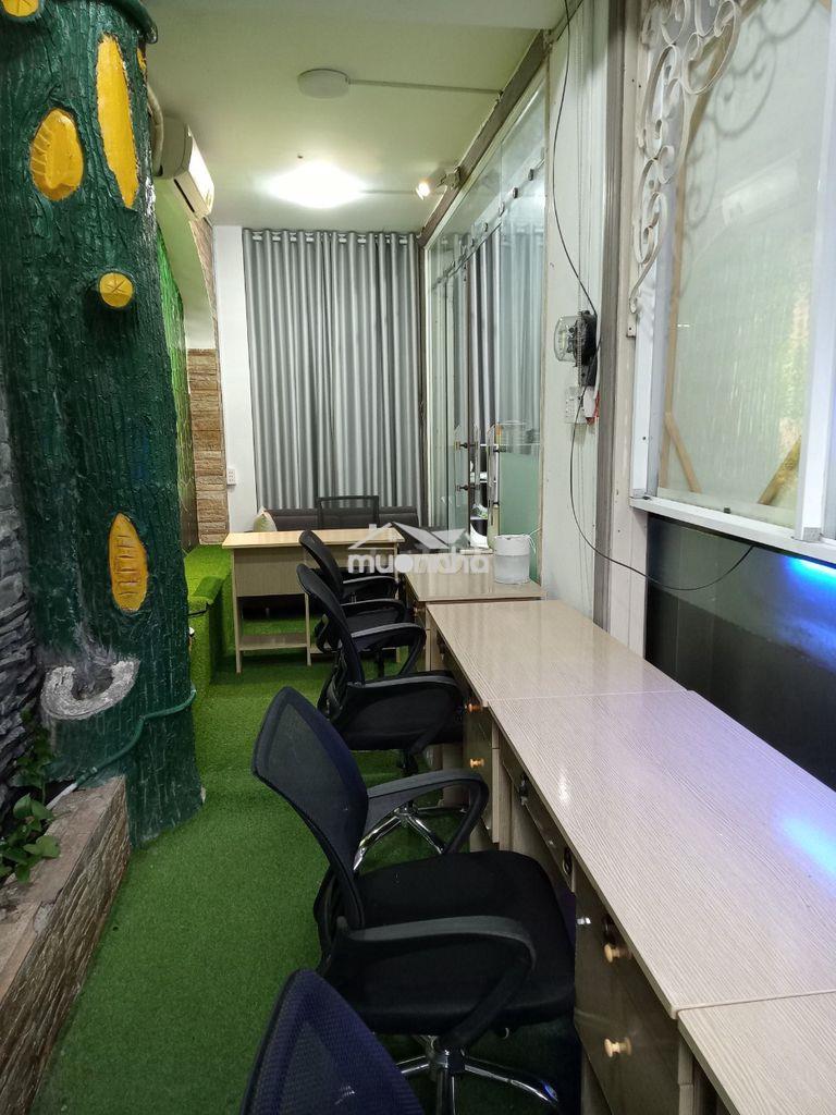 Văn phòng 25m2 ngay khu biệt thự chu văn an - 3
