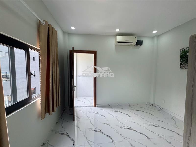 Trống phòng nội thất cơ bản •> gần kcx tân thuận 
