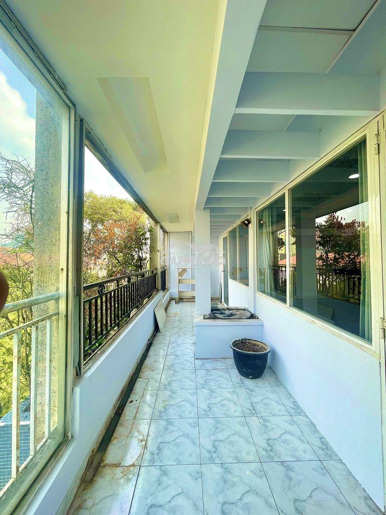 Cho thuê căn hộ trung tâm quận 1 dt 100m2- cách chợ bến thành 5 phút - 2