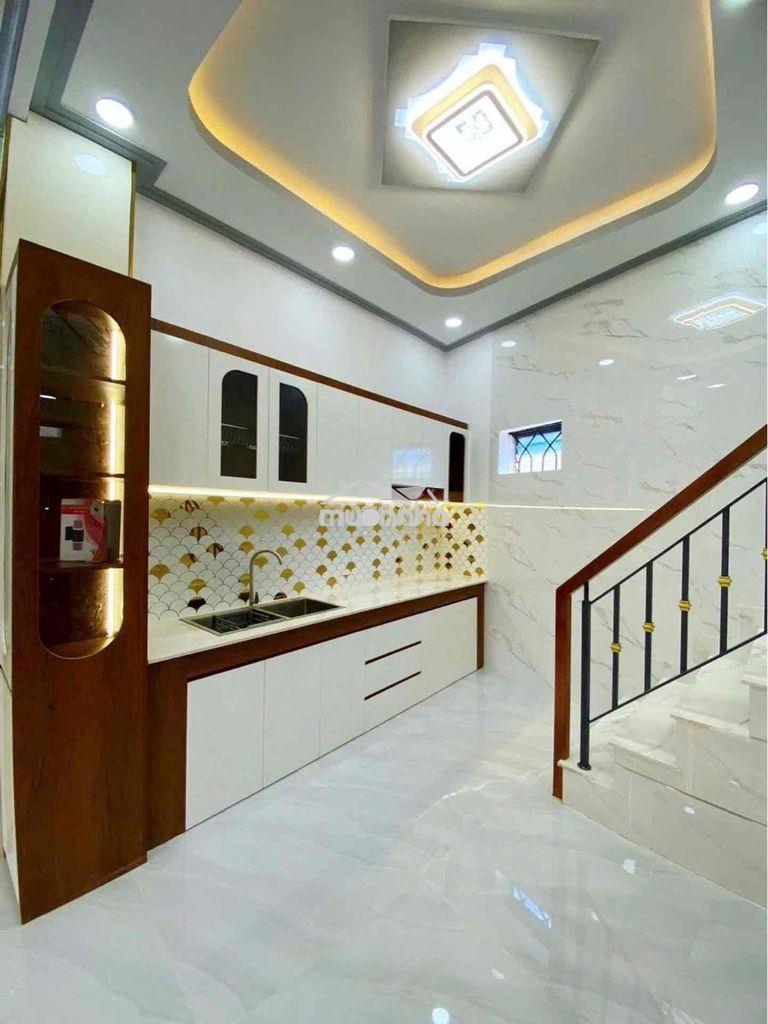 Giảm chào 300tr - nhà đẹp ở ngay - hẻm xe hơi - 3 phòng ngủ - 4