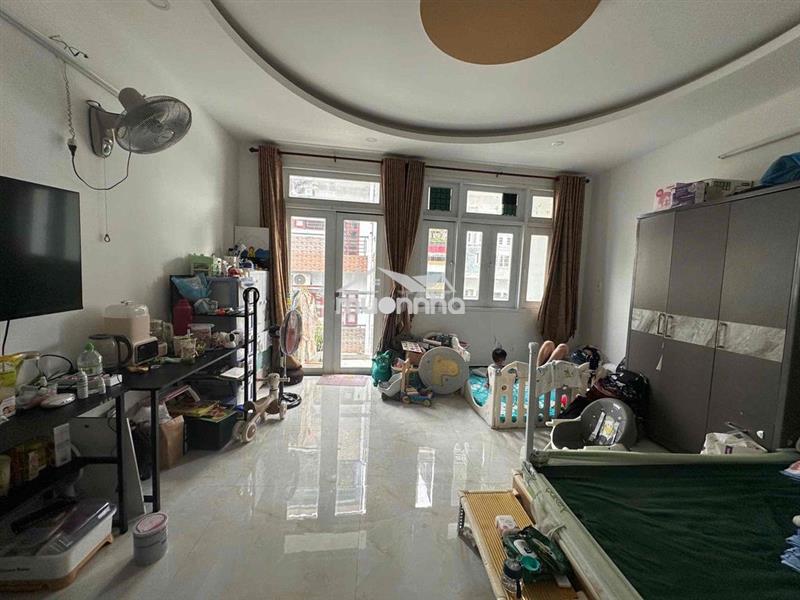 Phòng ban công cây cối