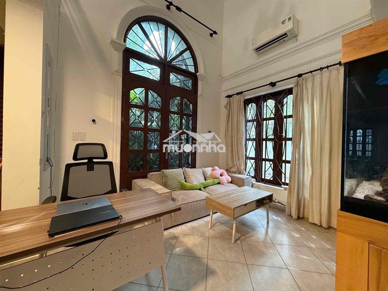 Villa vintage siêu hiếm ở thảo điền, mảng xanh bao quanh