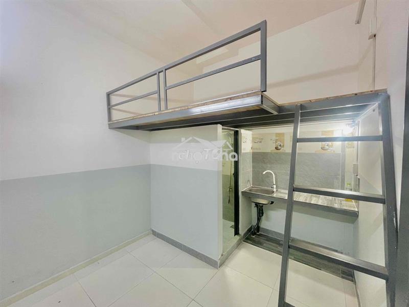 🔥Phòng gác giá rẻ_sẵn máy lạnh_nguyễn kiệm_gần ngã tư phú nhuận