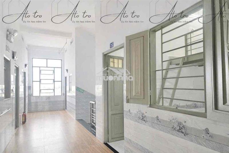 Phòng gác  cao cửa sổ thoáng an ninh tự do gần cầu vượt tân thới hiệp