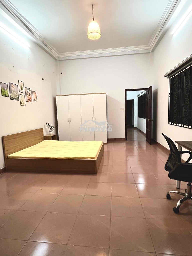 Phòng 55m2. pk+ tách bếp - pn master - full nội thất - 2