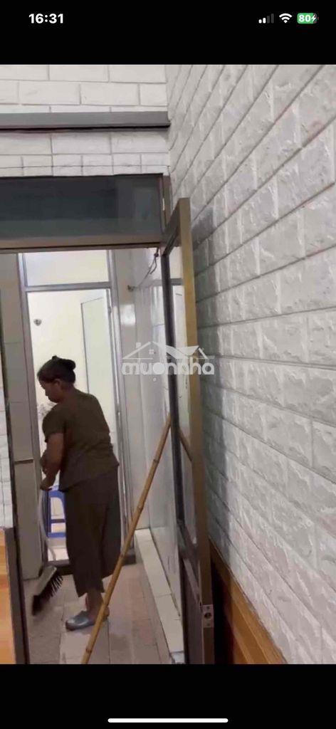 Chính chủ cho thuê căn studio tầng 1,tập thể xà phòng-  ngõ 181 đường