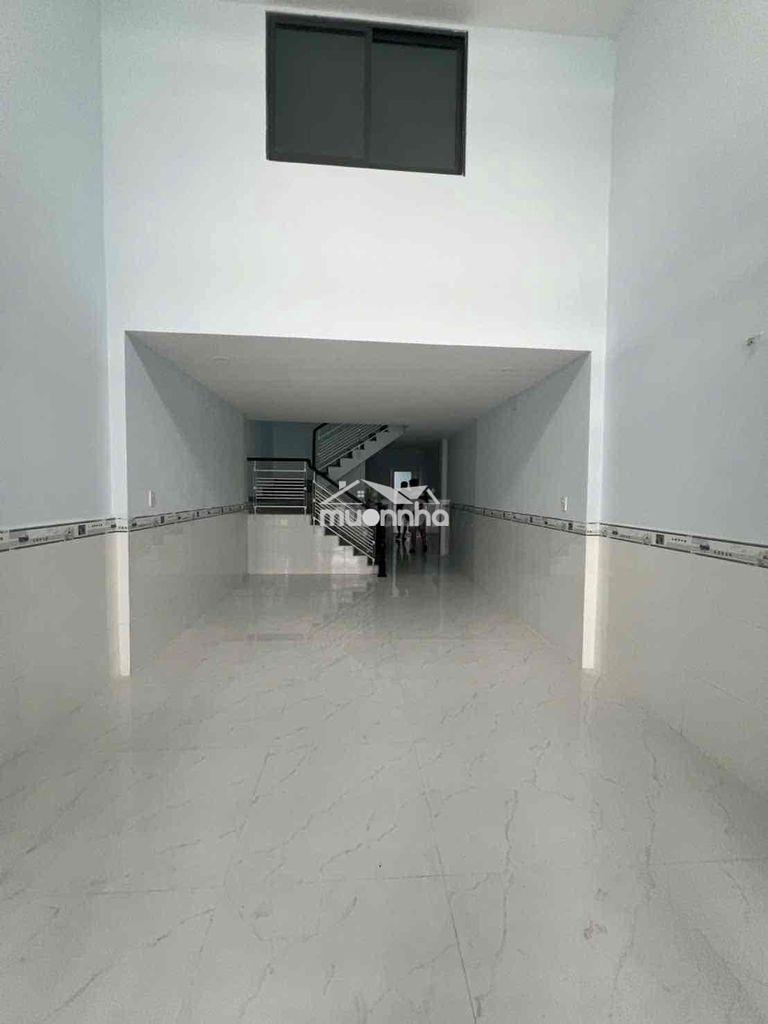 Cần cho thuê nhà hx tải 4x20m đúc lừng 2pn 2wc 10tr
