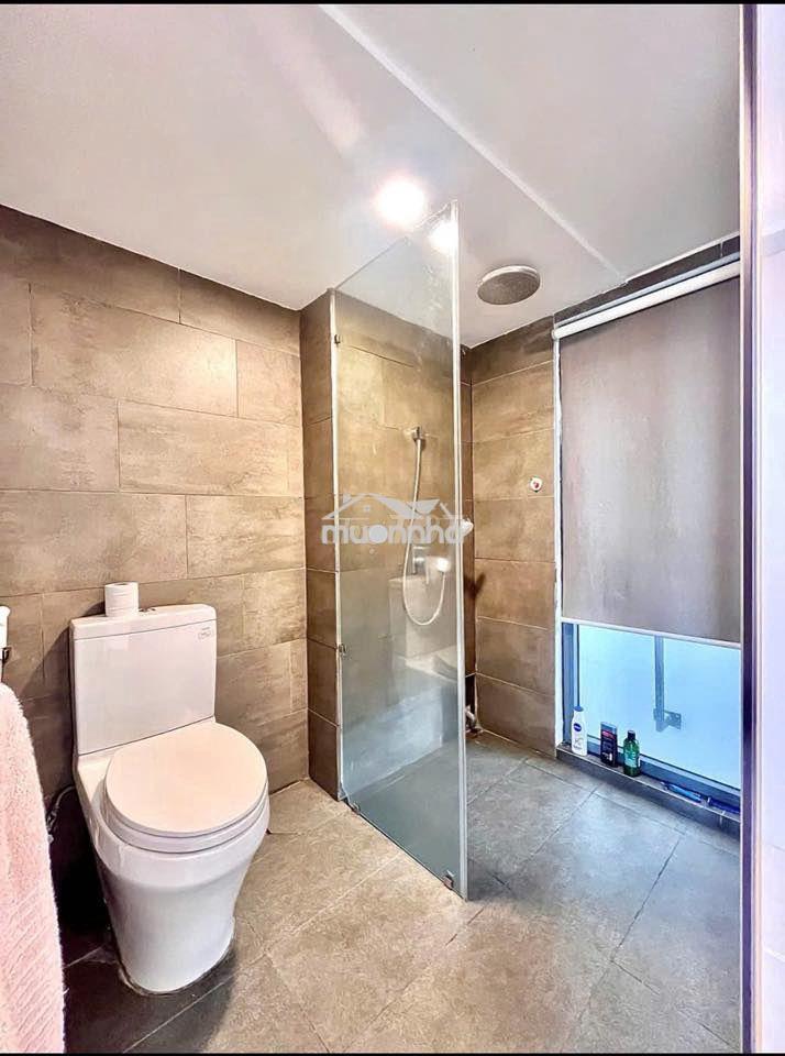 Phòng có gác rộng tách bếp, giá tốt dành cho người đi làm trung tâm q3 - 4