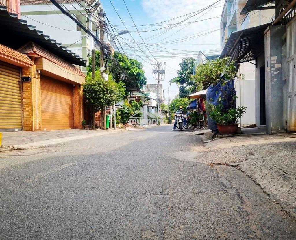 Nhà thuê - cách mt lê trọng tấn khoản 100m - q.tân phú. - 2