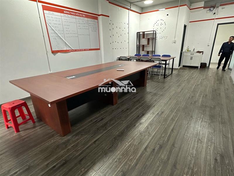 Văn phòng kdt vạn phúc city 65m2m giá 8.5tr full nội thất