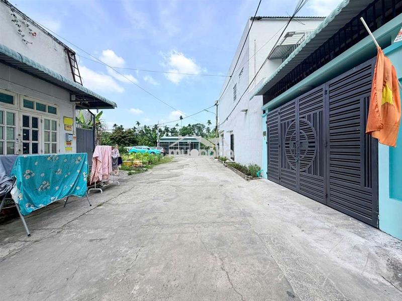 Nhà 1 lầu + tum 5x20 full thổ cư, đường betong 8m