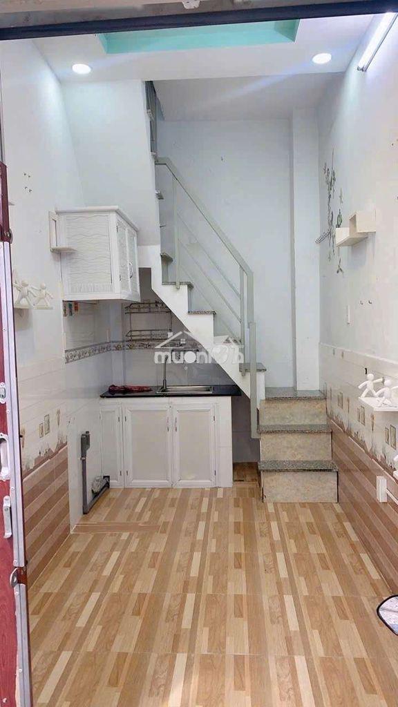 Cho thuê nhà nc 3 tầng sát ngay khu bàu cát, chợ tân bình.