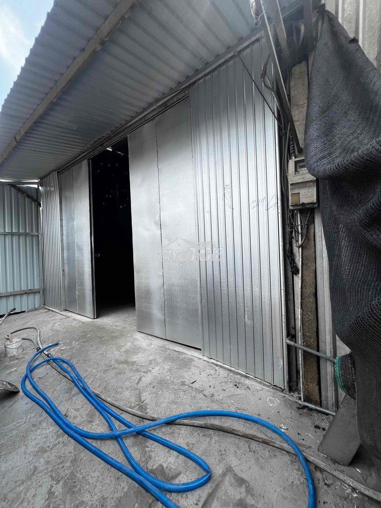 Cho thuê kho đưởng dht 11. 6m x 22m . giá 9 triệu - 2