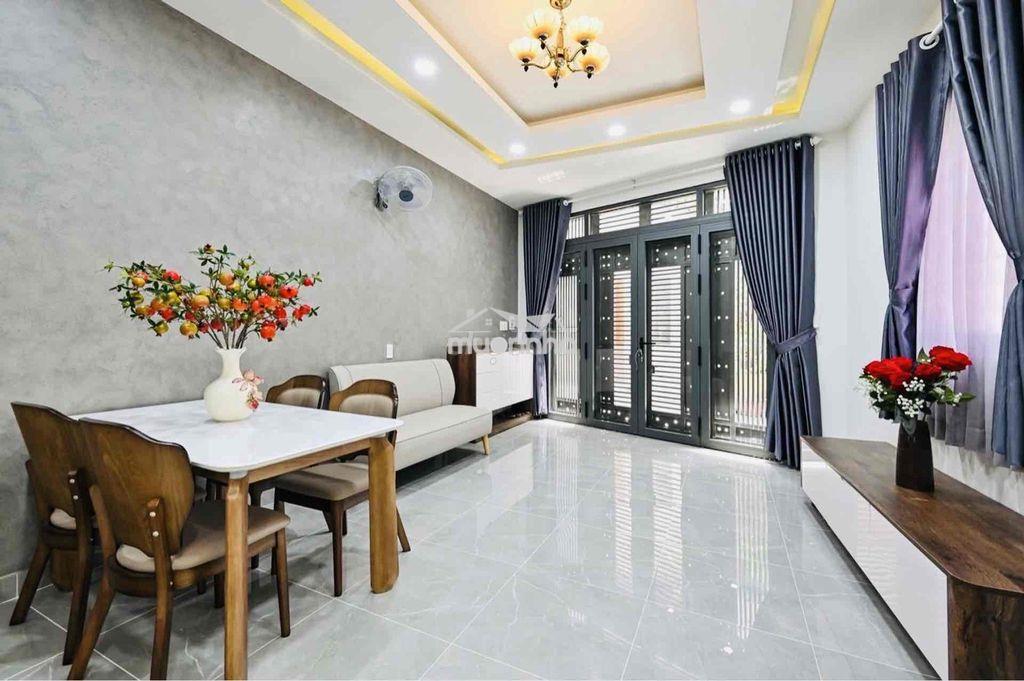 Hxh - phan xích long - 4 tầng(3pn) - dt:32m2 - full nt- 2 mặt thoáng. - 4