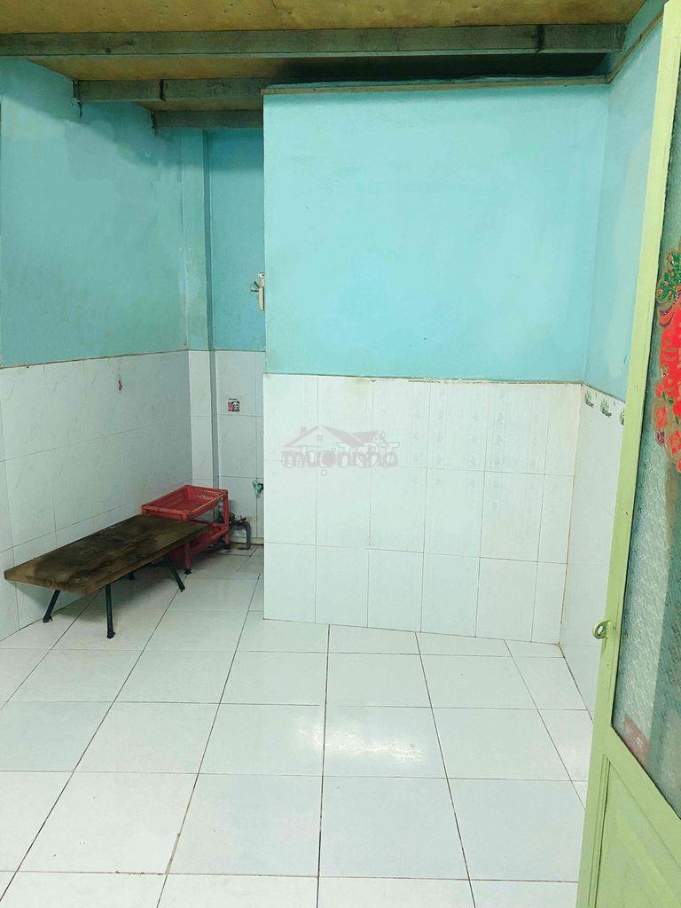 Phòng trọ 20m2, đường tỉnh lộ 10, q.bình tân.