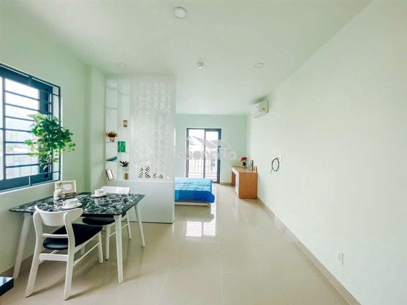 Căn hộ ban công tách bếp gần ngã 6 cộng hòa, cống quỳnh