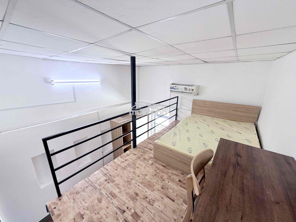 Mới 100% tách bếp gác cao không đụng đầu fullnt view sông sg, lanmark - 4