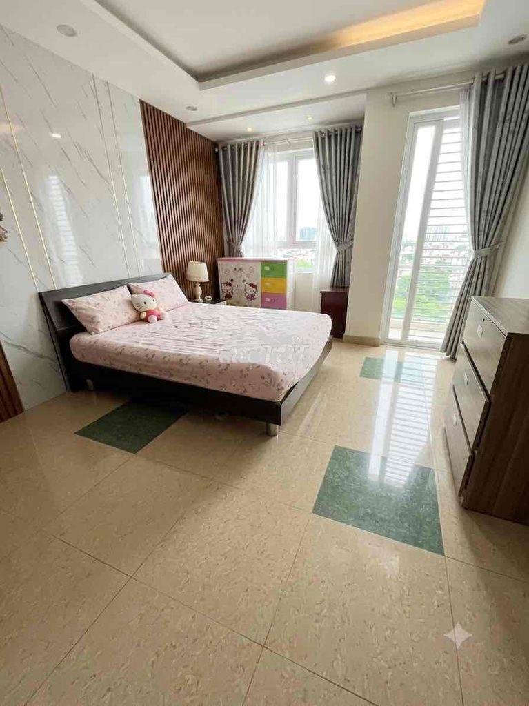 Cho thuê phòng 35m2 ban công, 439 hòa hảo q10 - gần uef, y - 3