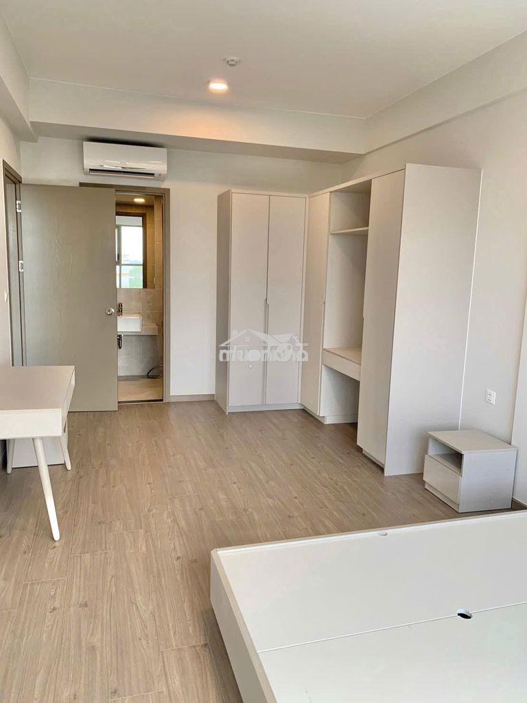 12tr căn 3 phòng ngủ 2 wc và 4 máy lạnh - có ban công rộng - view đẹp - 3