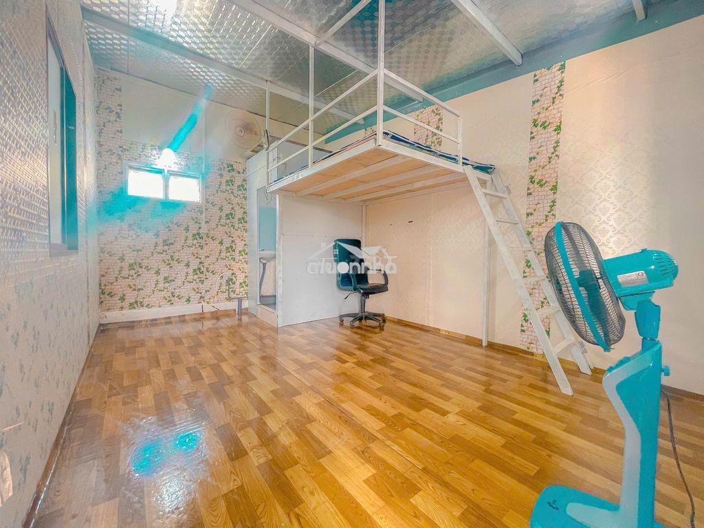 Phòng trọ có gác cao ban công thoáng sáng ngay phan văn trị giá chỉ3tr - 3