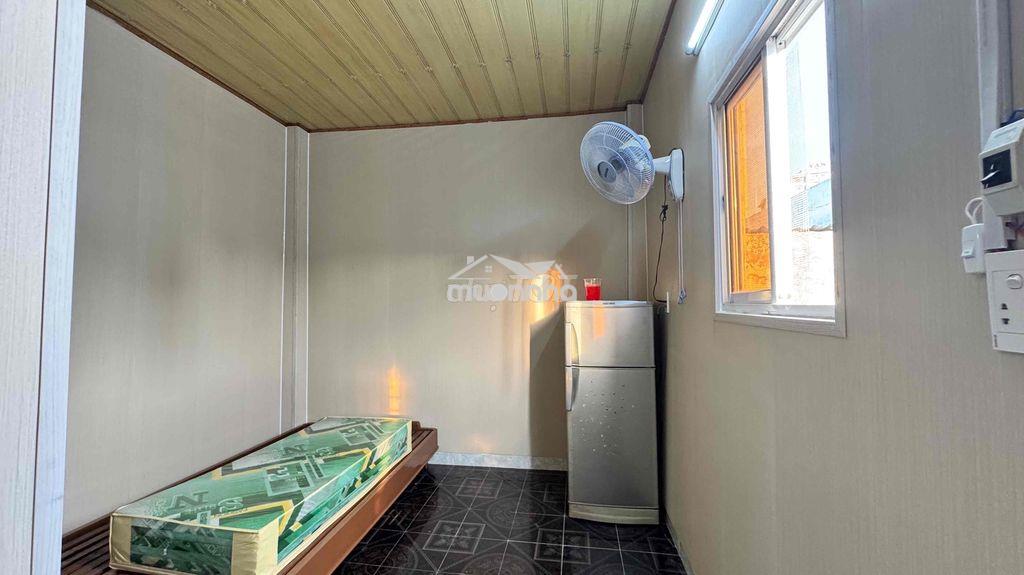 Cho thuê nguyên căn 7 pn mới ở ngay tt quận 1 - 4