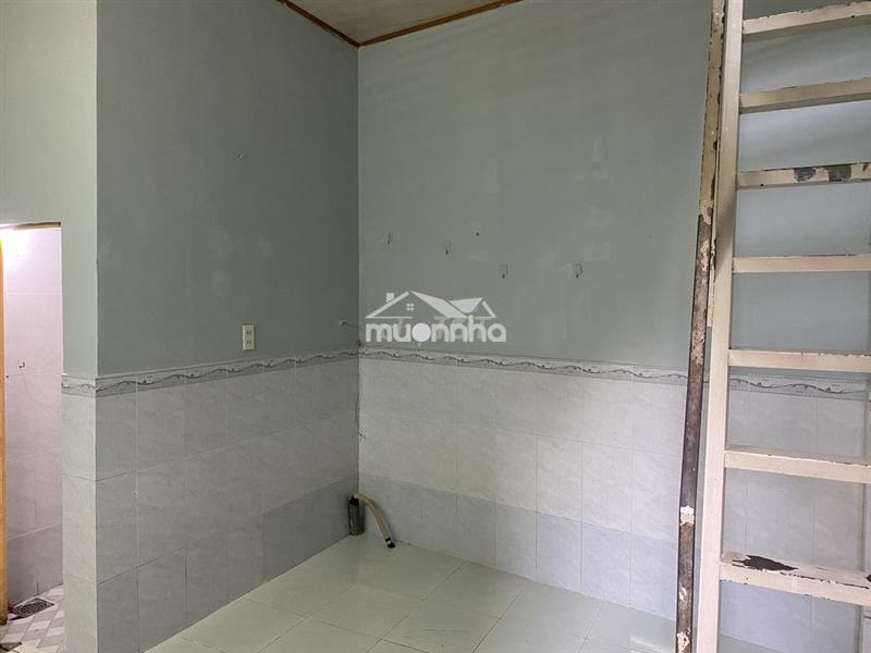 Cho thuê nguyên căn nhà trọ có gác suốt 24m2, sạch đẹp chỉ 1.8tr/th