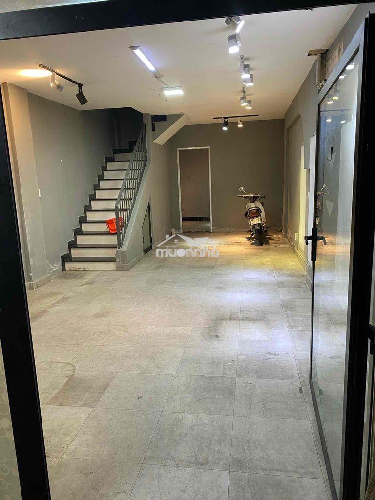 Chính chủ gấp bán shophouse mặt đường 45 q4 - 2