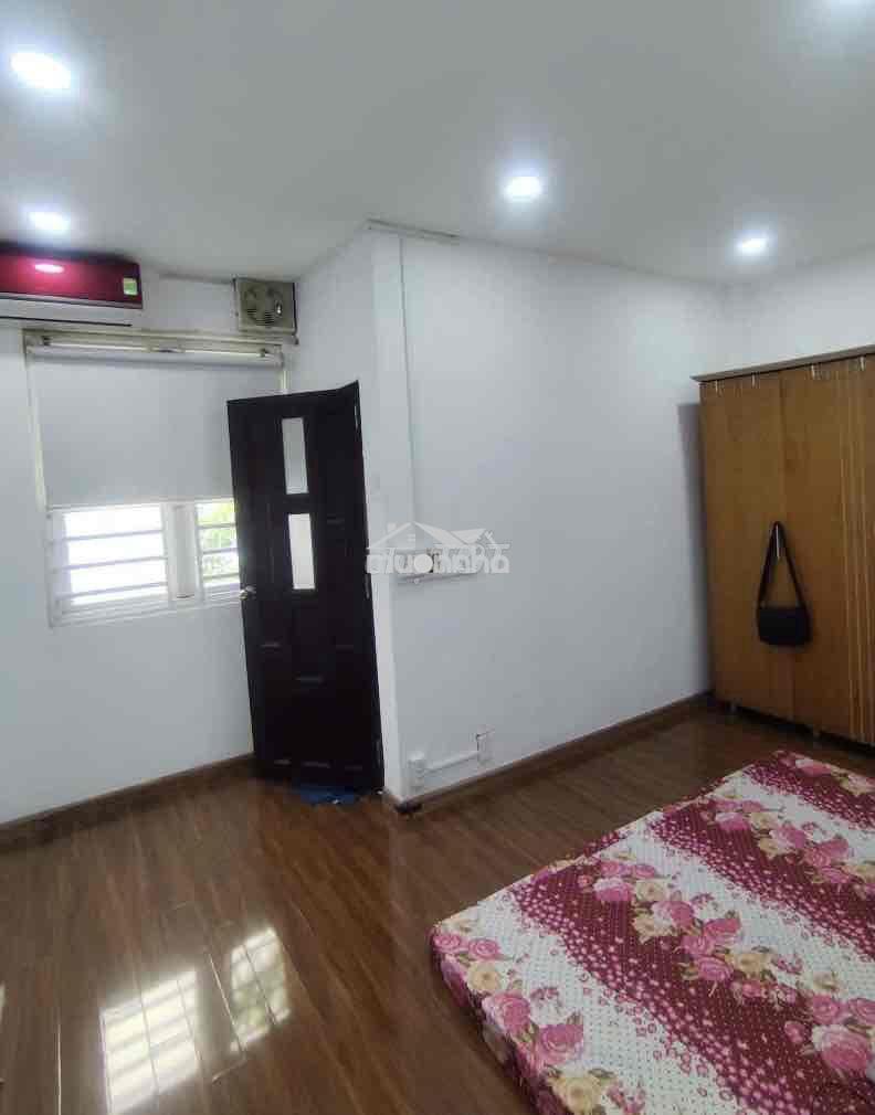 Nhà rộng xinh, gần hàng xanh 40m2, 1 trệt 1 lầu, 2p. ngủ ở và di làm.