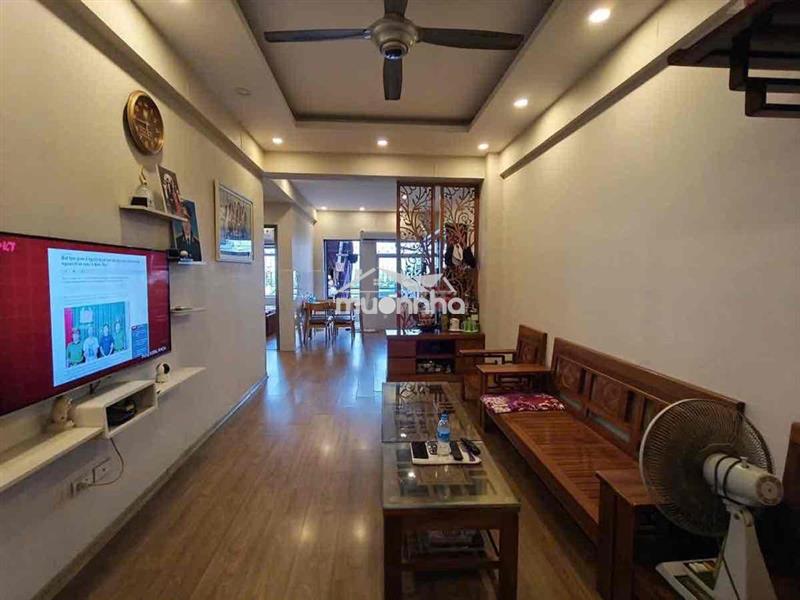 • Cần bán căn hộ ct9 định công - trịnh đình cửu