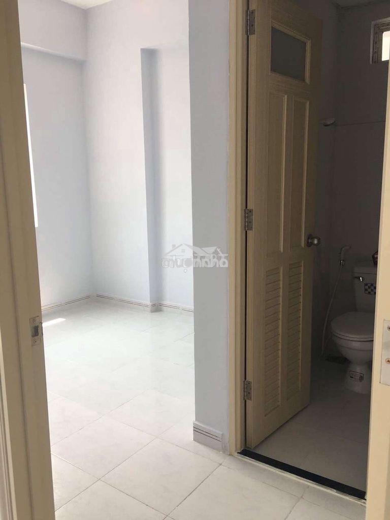 Bán nhanh căn hộ 2pn 54m2 giá 1ty ngay chợ bình điền q8. đi q1 20p