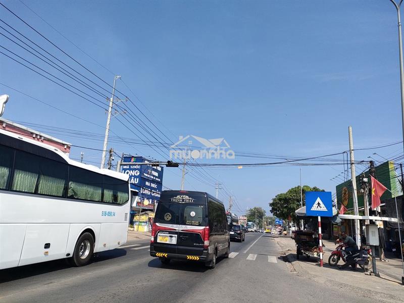 Bán đất thổ cư ngay trung tâm xã, đường ô tô, sổ hồng riêng, gần chợ