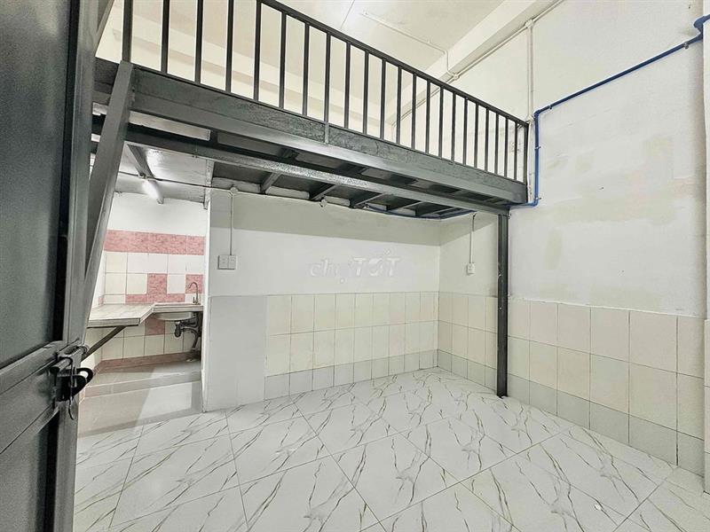 Duplex mới 100% ngay gigamall, gác 2m, ở được 3 người