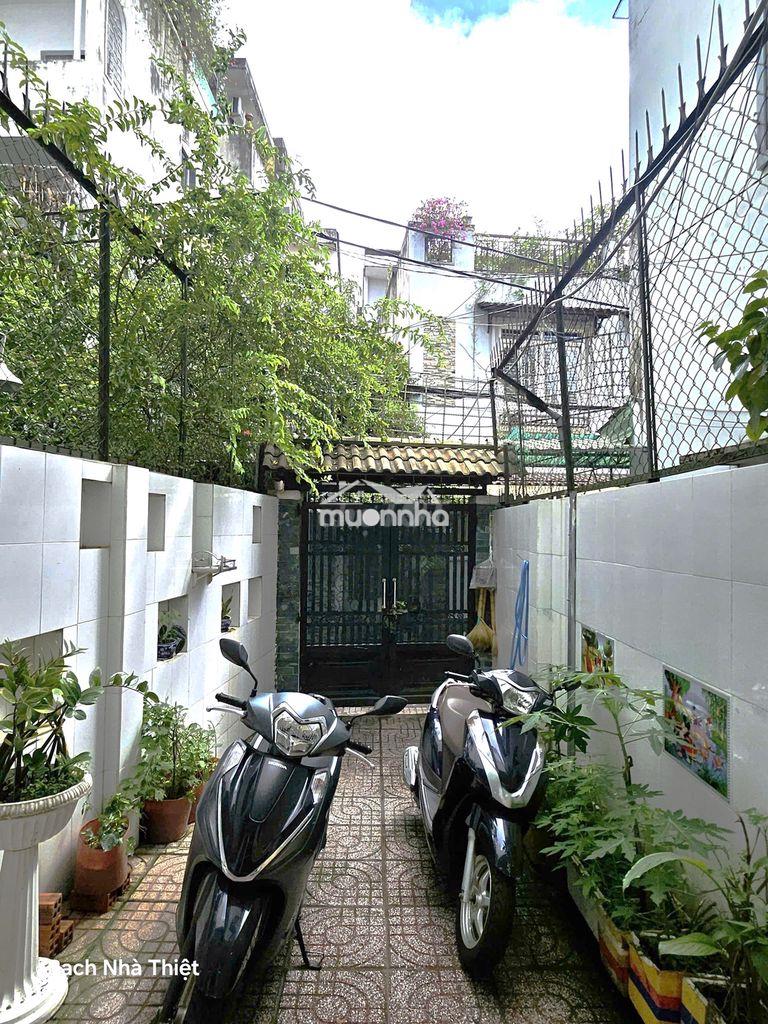 Mua bán nhà quận 4, 78m2 đất, hẻm rộng, xe hơi đậu sát nhà, 3 tầng ! - 2