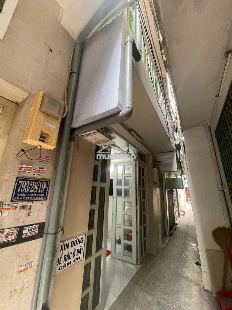 Nhà 1 trệt 2 lầu  - 2