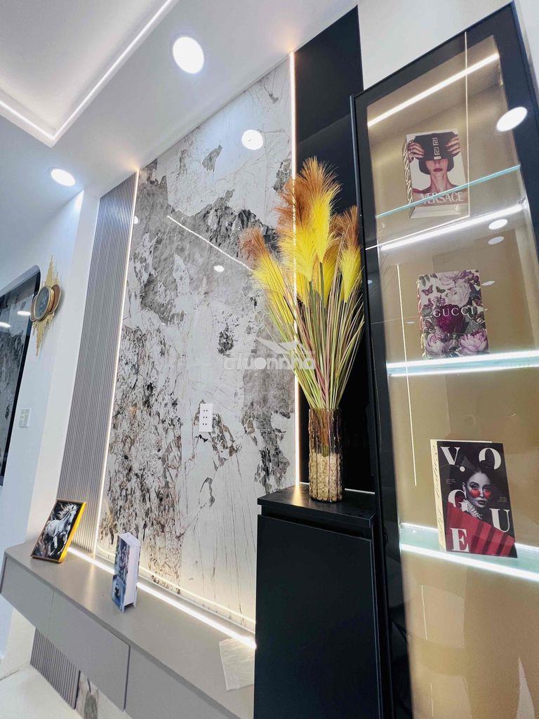 Nhà lê đức thọ 30 m2 - 2 pn - hxt cách 50 mét - 2