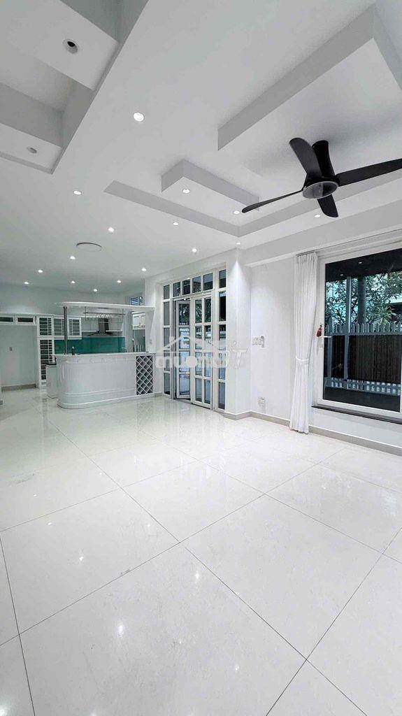 Biệt thự 16x20 góc 2 mặt tiền full nội thất